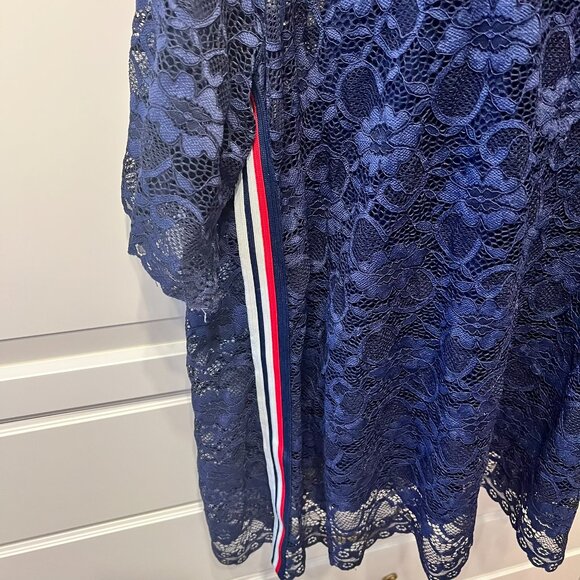 ELLOS Navy Side-Stripe Elbow-Length Lace Tunic‎ Tee w/Camisole (Plus 1X) - Picture 4 of 11